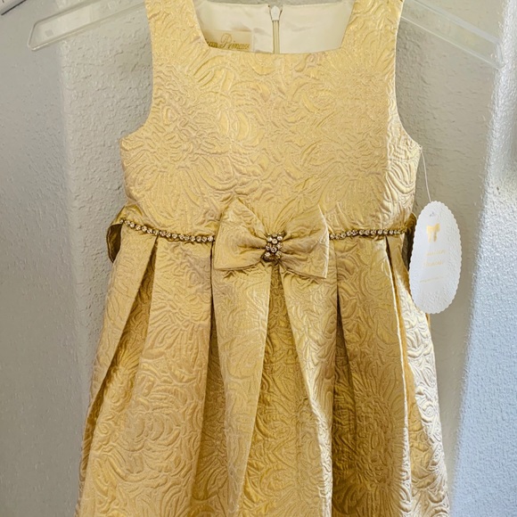 American Princess Gold Dress 👸👑 - Picture 1 of 8